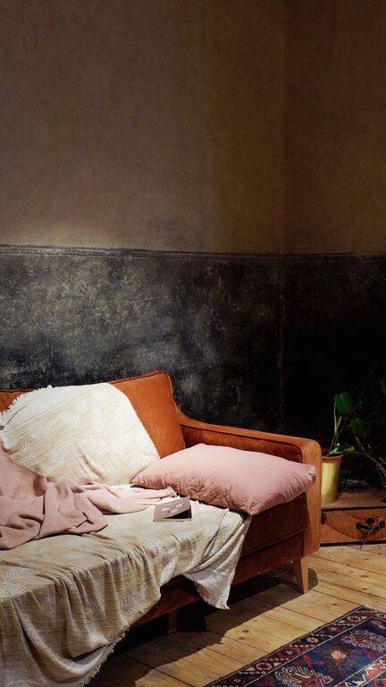 Creating a Cosy and Inviting Living Room: Practical Tips for Comfort